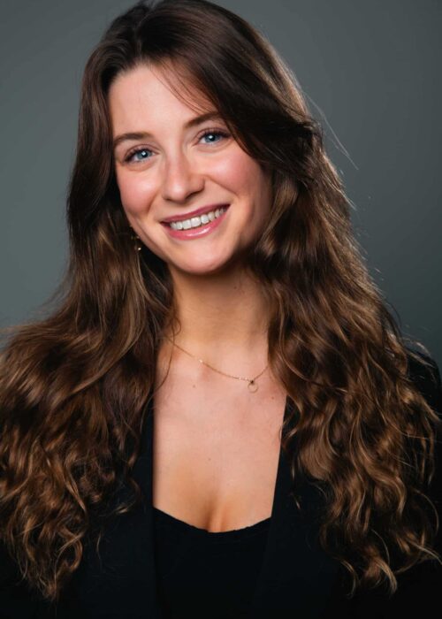 portrait professionnel femme souriante lille